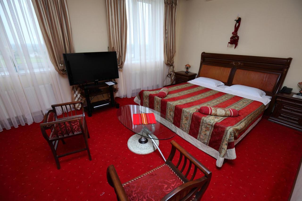 Medzhybozhskiy Zamok Tribukhovtsy Quarto foto