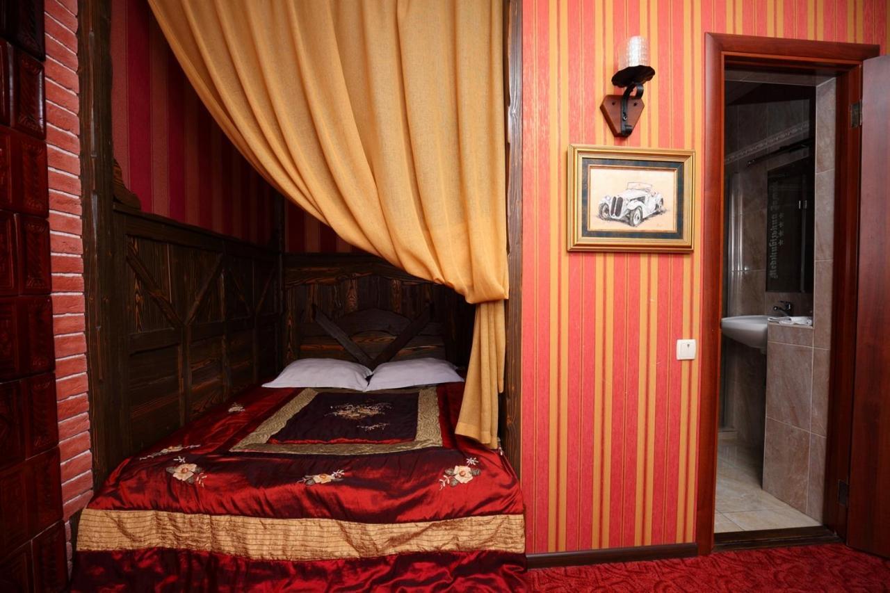 Medzhybozhskiy Zamok Tribukhovtsy Quarto foto