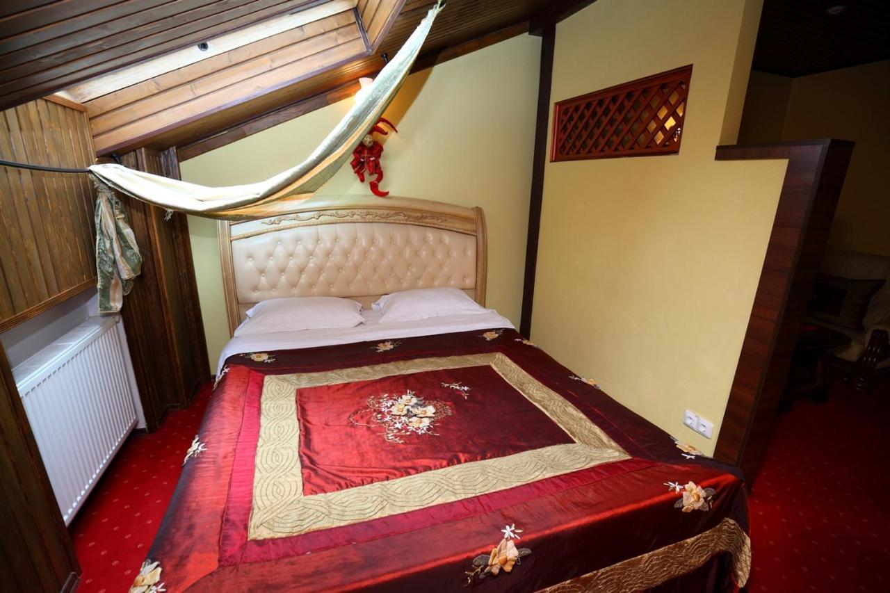 Medzhybozhskiy Zamok Tribukhovtsy Quarto foto